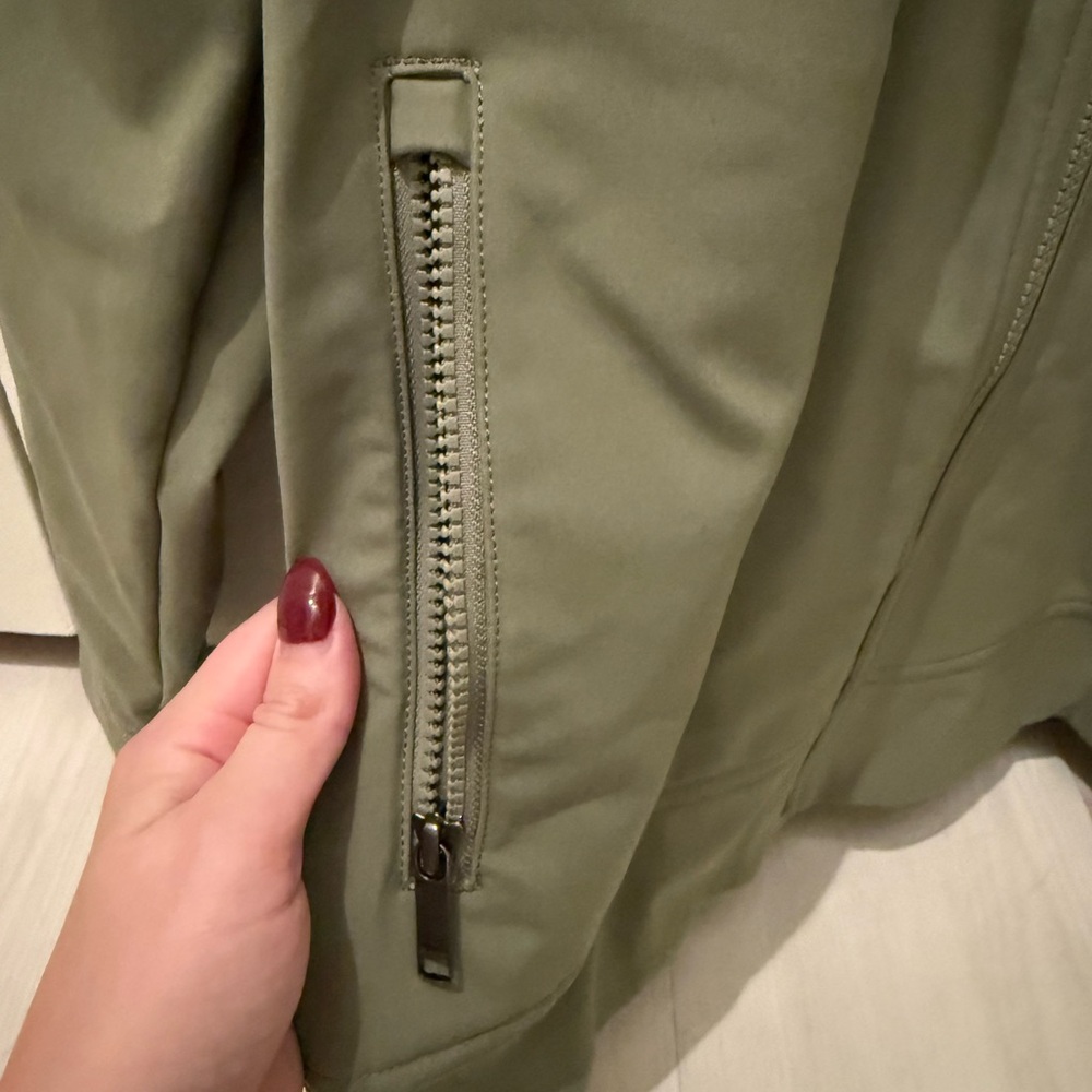 Patagonia Sage Green Performance Jacket - Picture 8 of 14